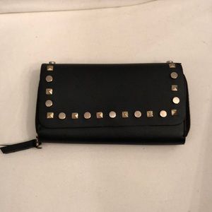 Gently used black wallet Shiraleah